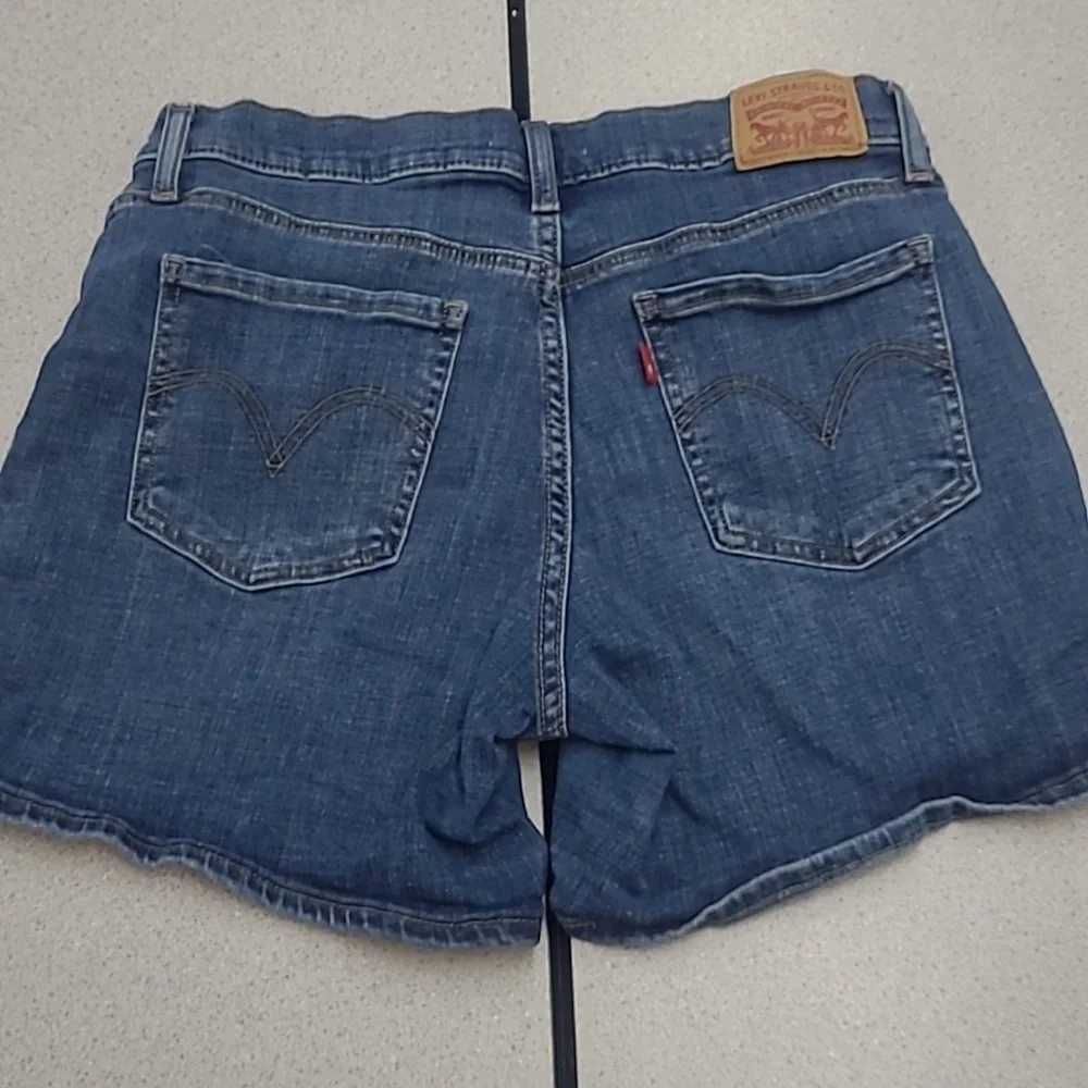 Levi Strauss Blue Mid Length Denim Women's Shorts Size 29